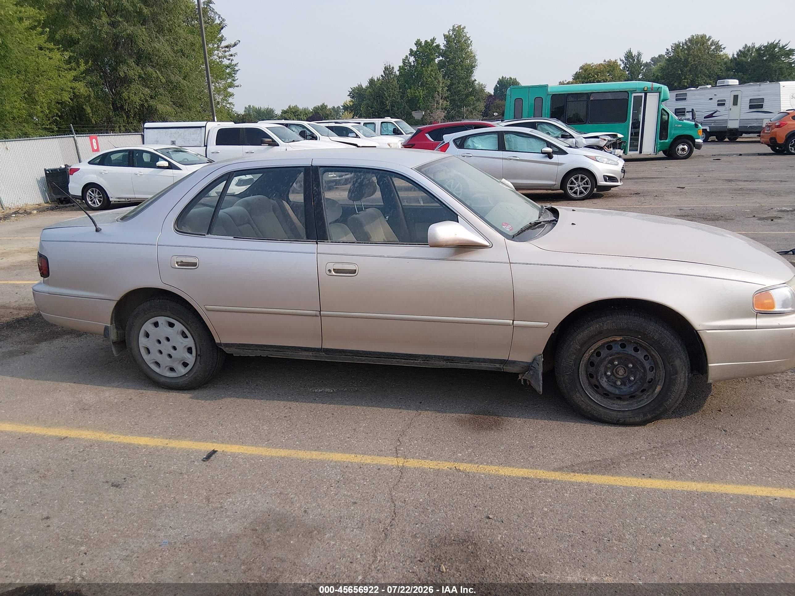 1996 Toyota Camry Dx/le/xle Beige vin: JT2BG12KXT0400542