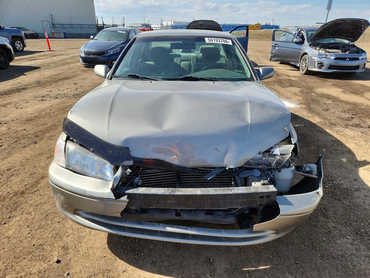 2001 Toyota Camry Ce Серебряный vin: JT2BG22K010533572