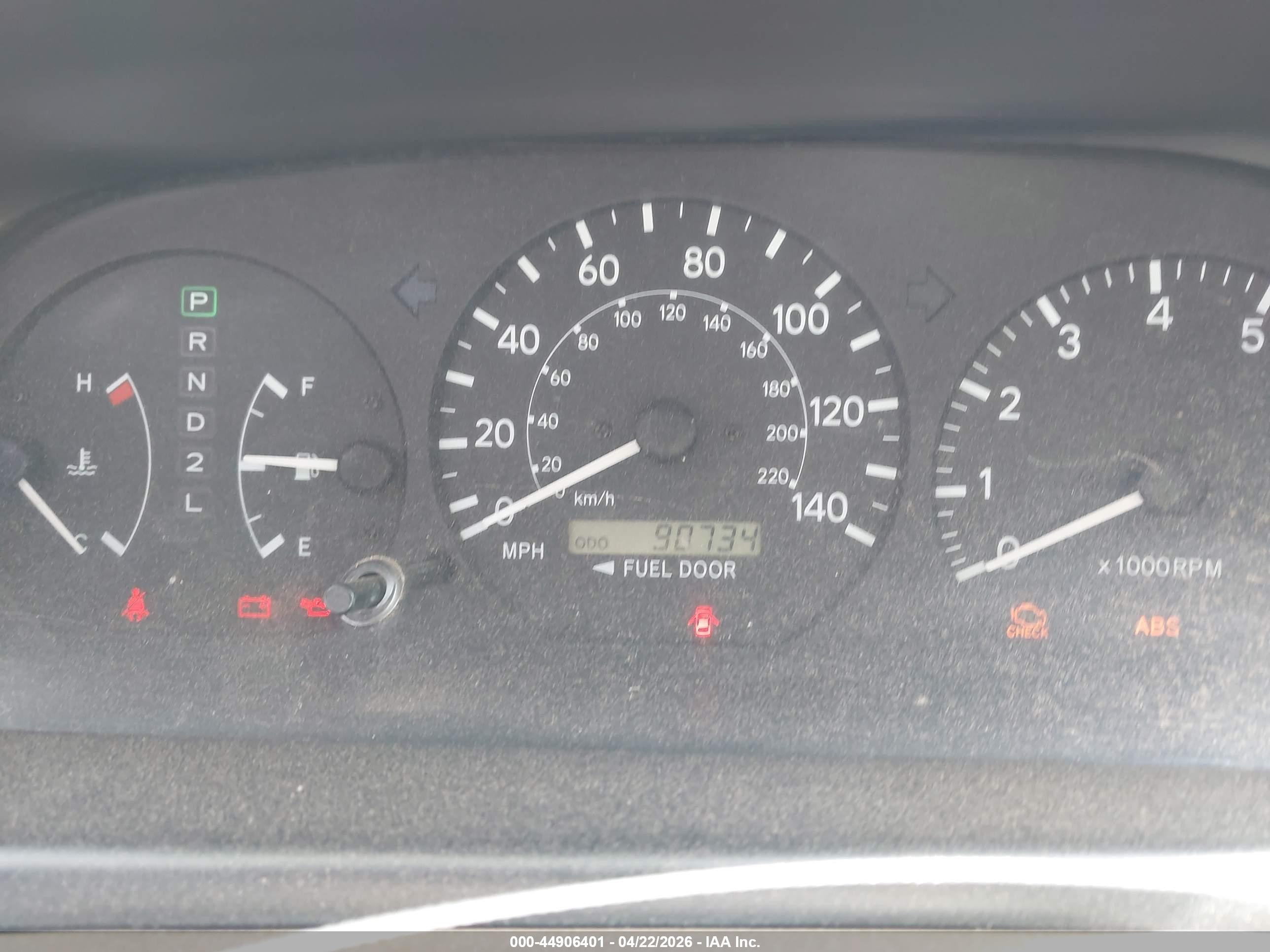 2001 Toyota Camry Le Gold vin: JT2BG22K010535970