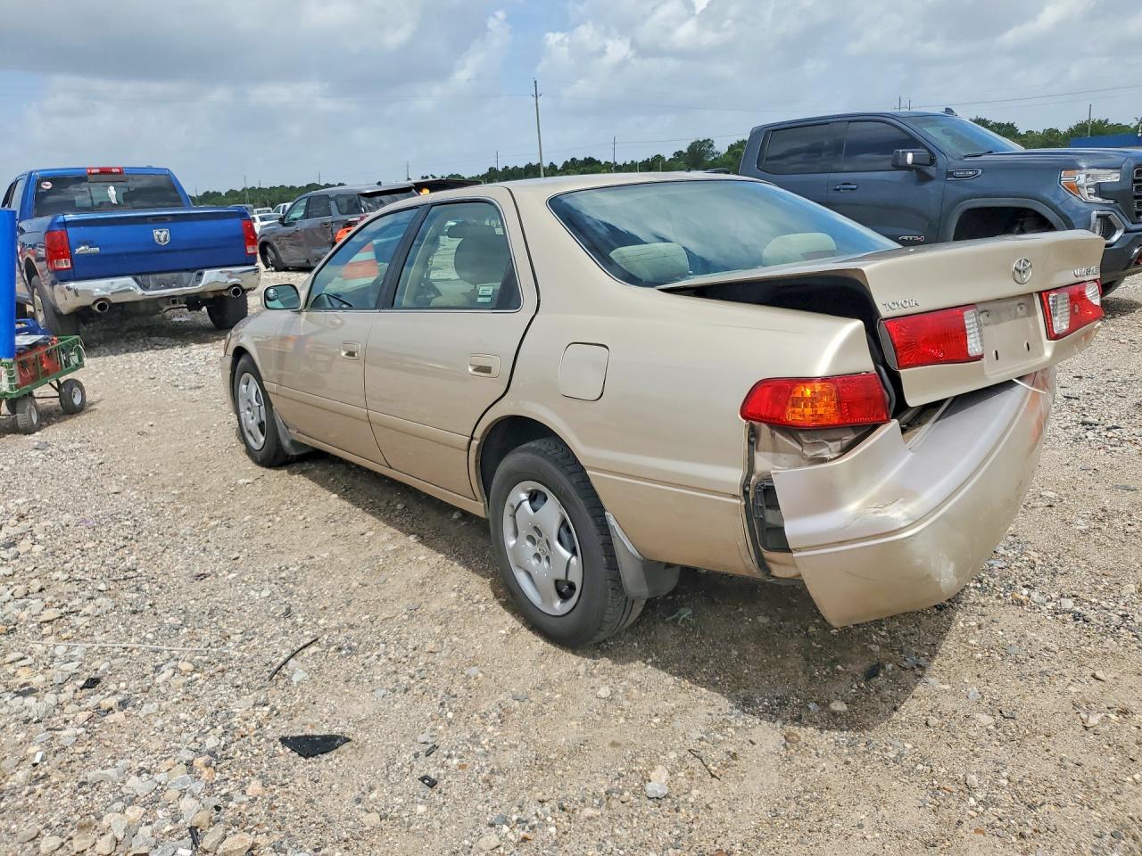 2001 Toyota Camry Le Beige vin: JT2BG22K010561551