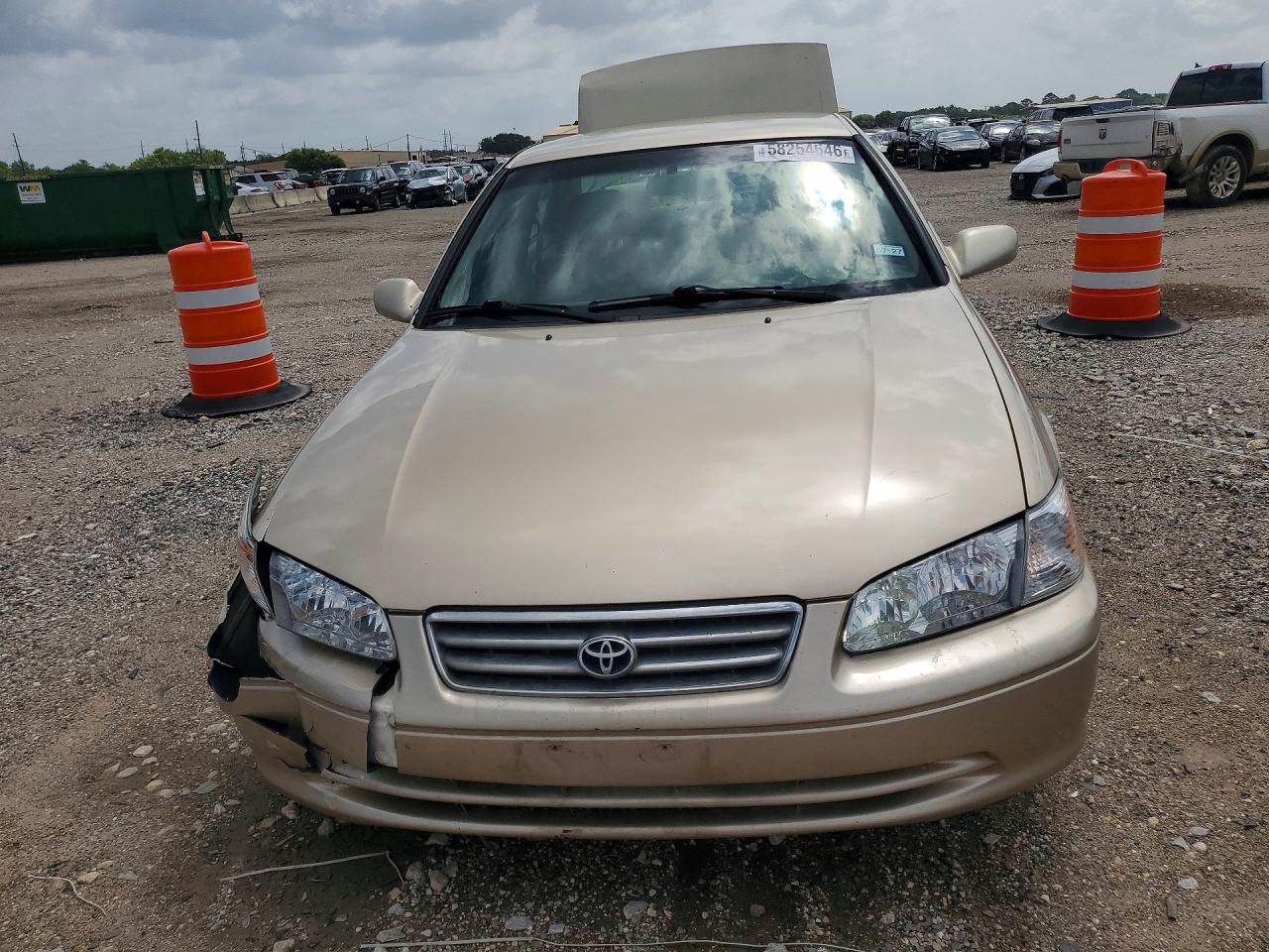 2001 Toyota Camry Le Beige vin: JT2BG22K010561551
