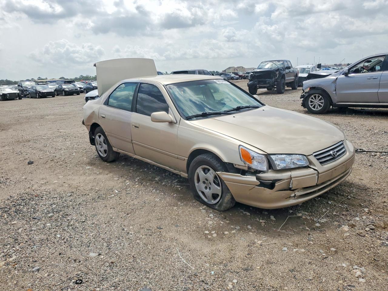 2001 Toyota Camry Le Beige vin: JT2BG22K010561551