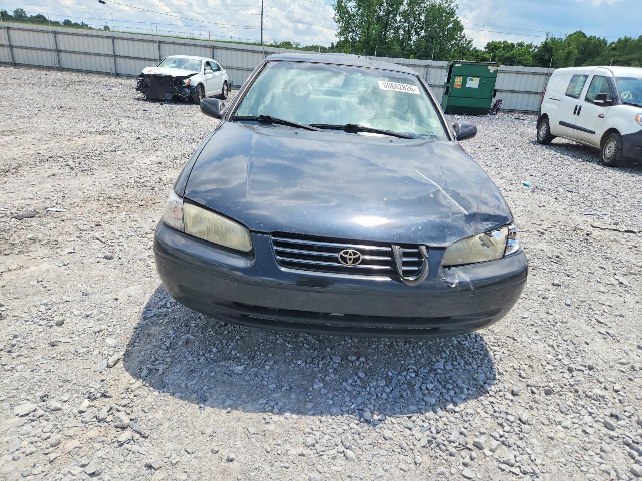 1998 Toyota Camry Le Black vin: JT2BG22K0W0185781