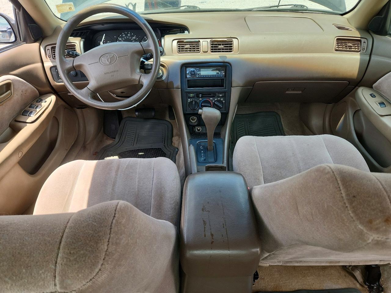 1998 Toyota Camry Le Black vin: JT2BG22K0W0185781