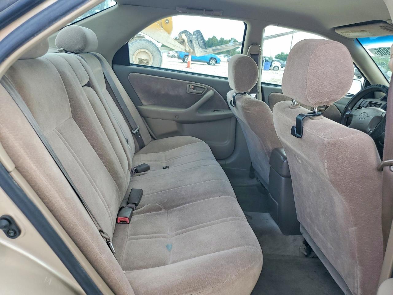 1998 Toyota Camry Le Gold vin: JT2BG22K0W0225812