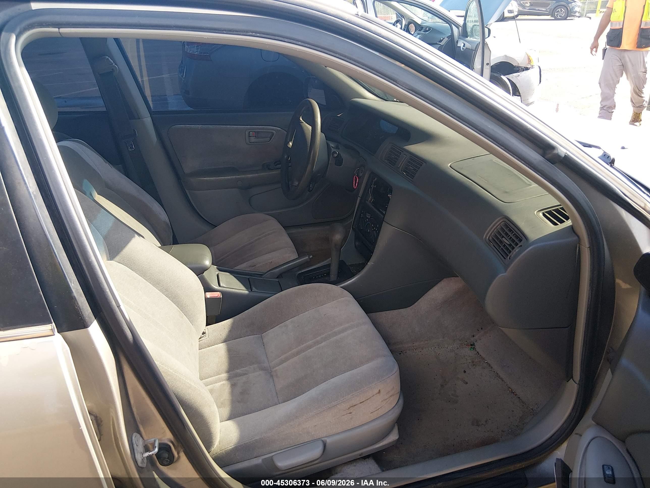 1999 Toyota Camry Ce/le/xle Gold vin: JT2BG22K0X0356773
