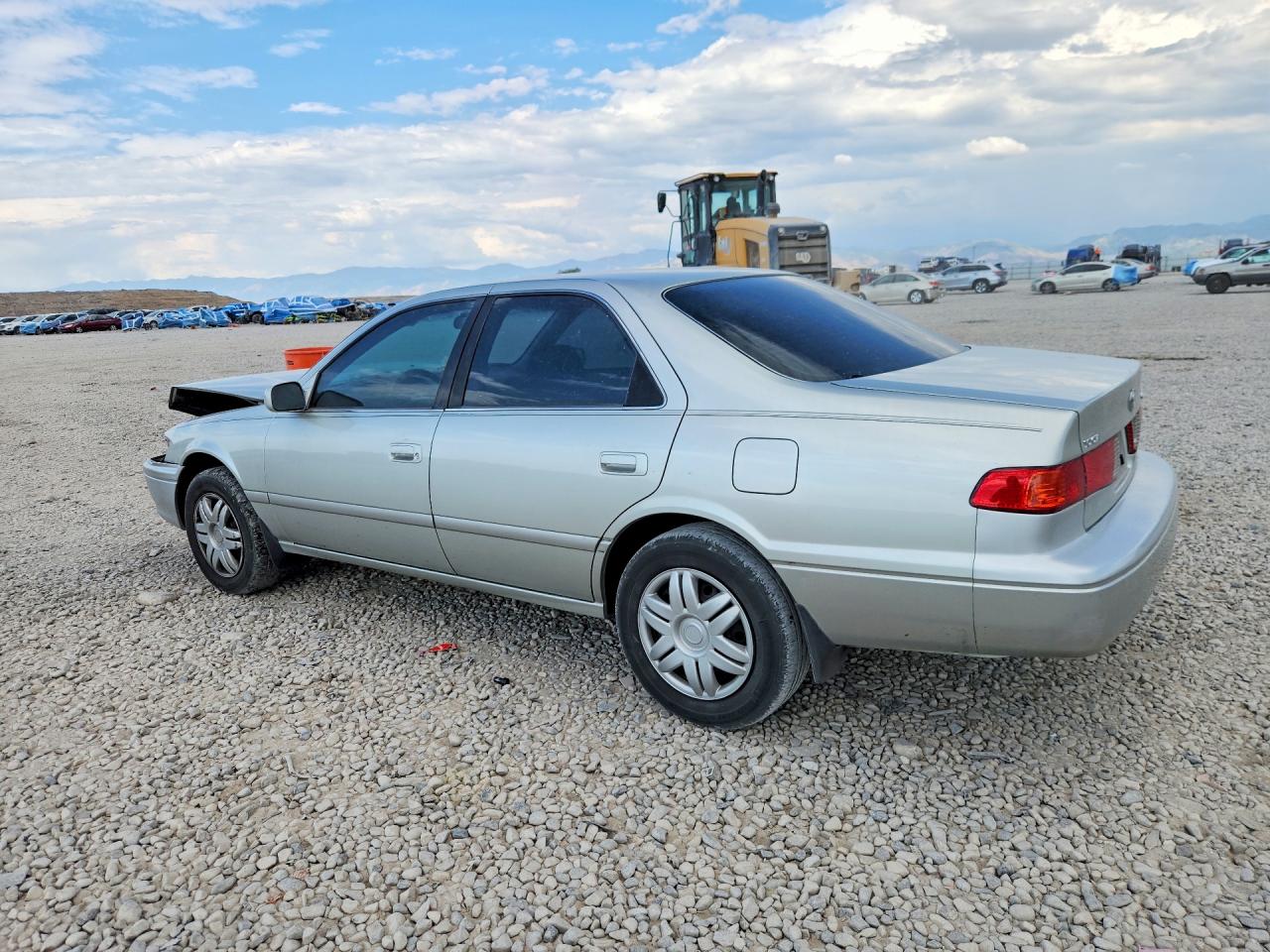 2000 Toyota Camry Le Silver vin: JT2BG22K0Y0506219