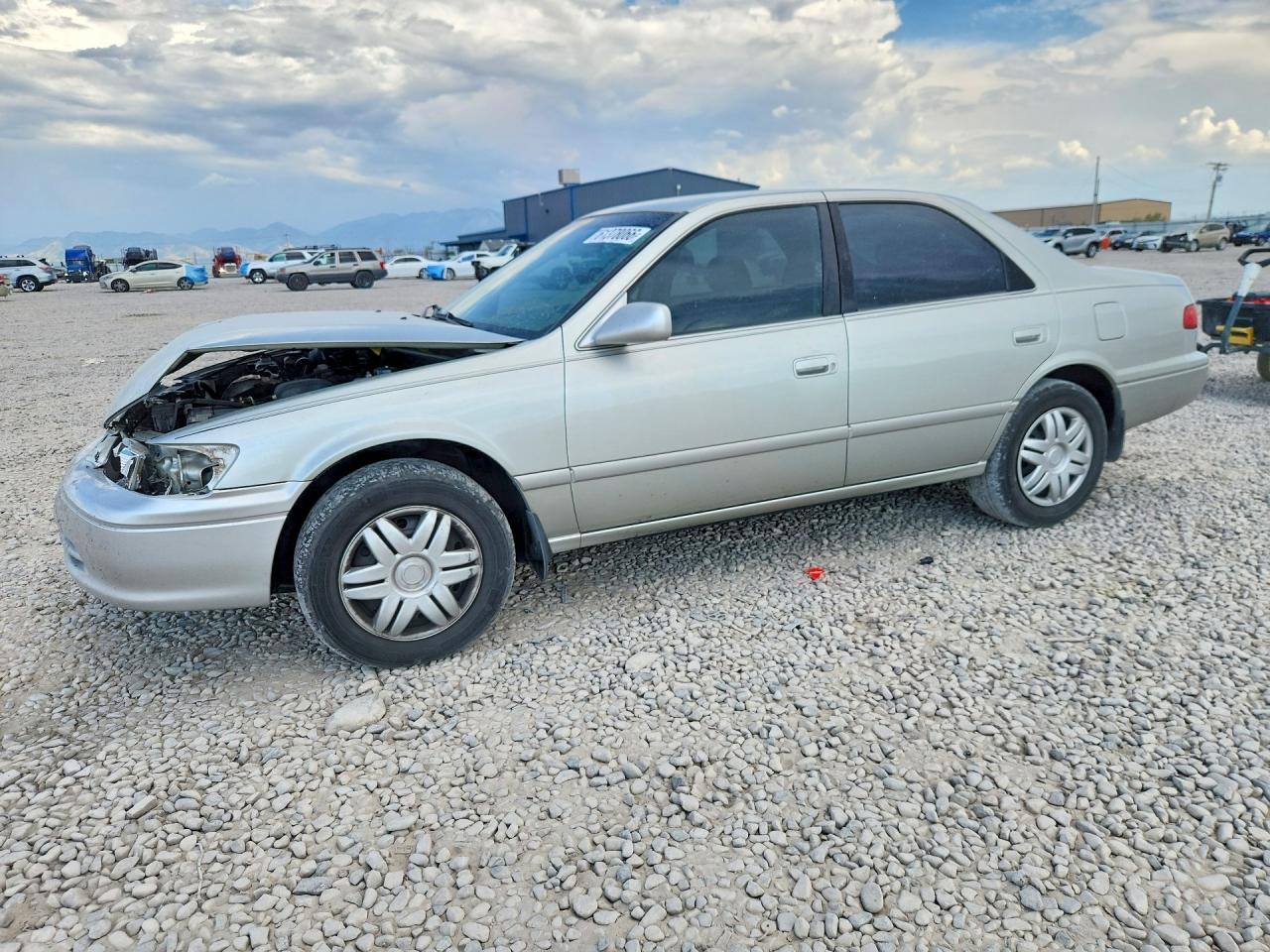 2000 Toyota Camry Le Silver vin: JT2BG22K0Y0506219