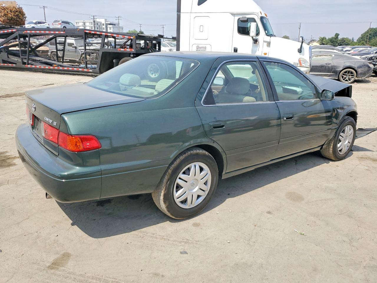 2000 Toyota Camry Le Green vin: JT2BG22K1Y0506357