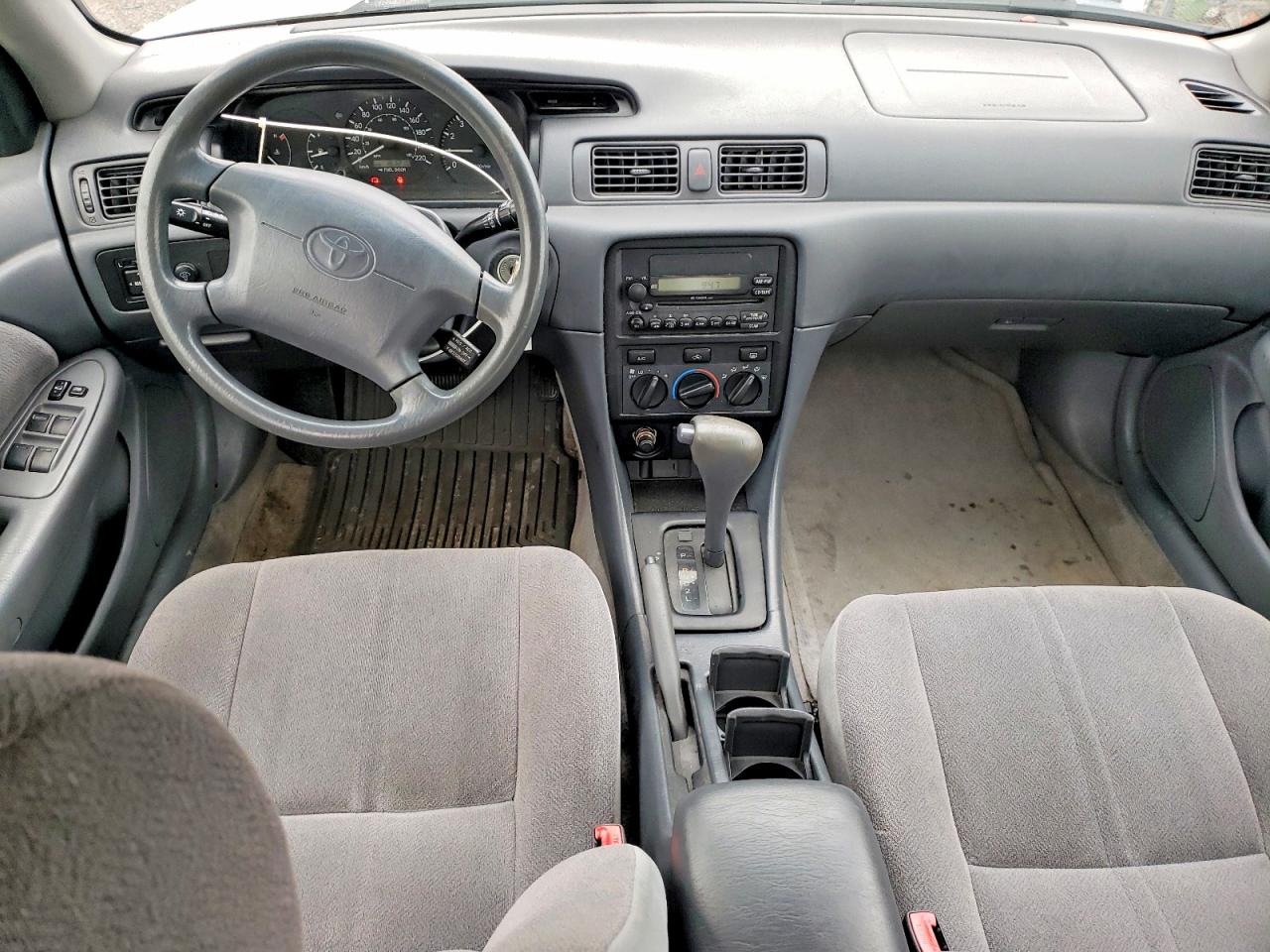 2000 Toyota Camry Ce Silver vin: JT2BG22K1Y0517097