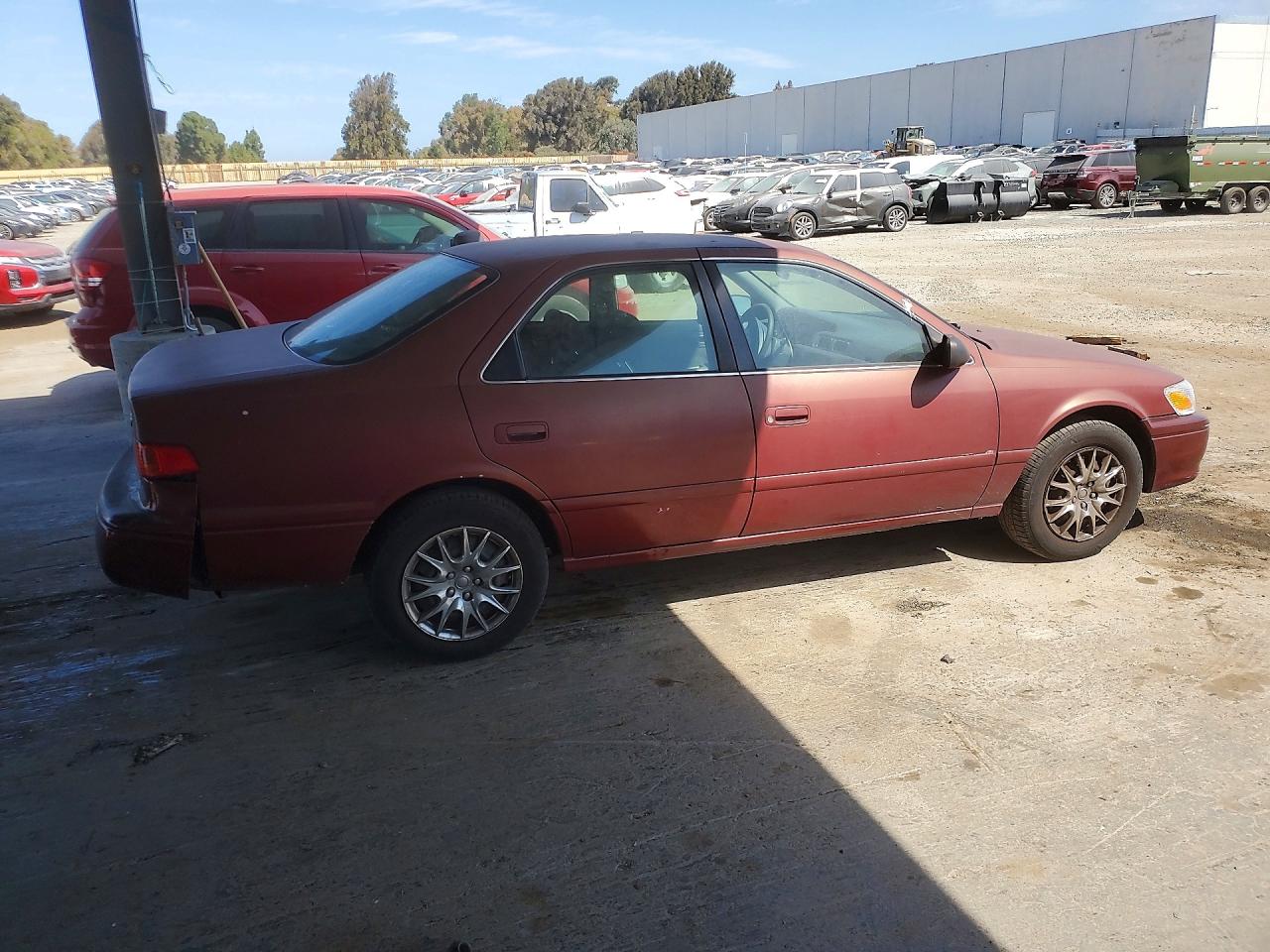 2001 Toyota Camry Le Бордовый vin: JT2BG22K210539731