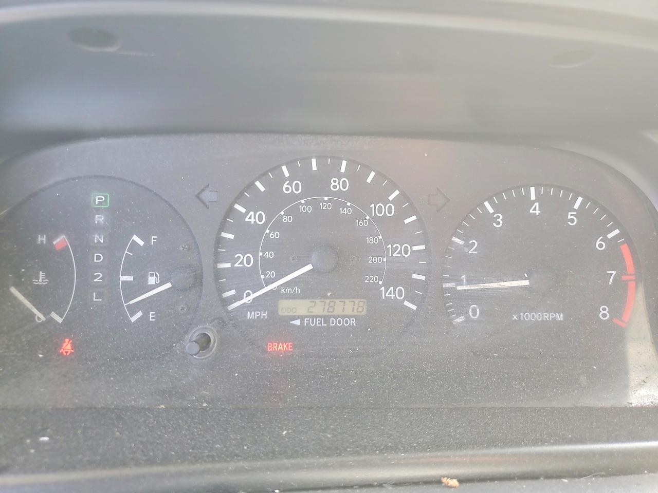 2001 Toyota Camry Le Бордовый vin: JT2BG22K210539731