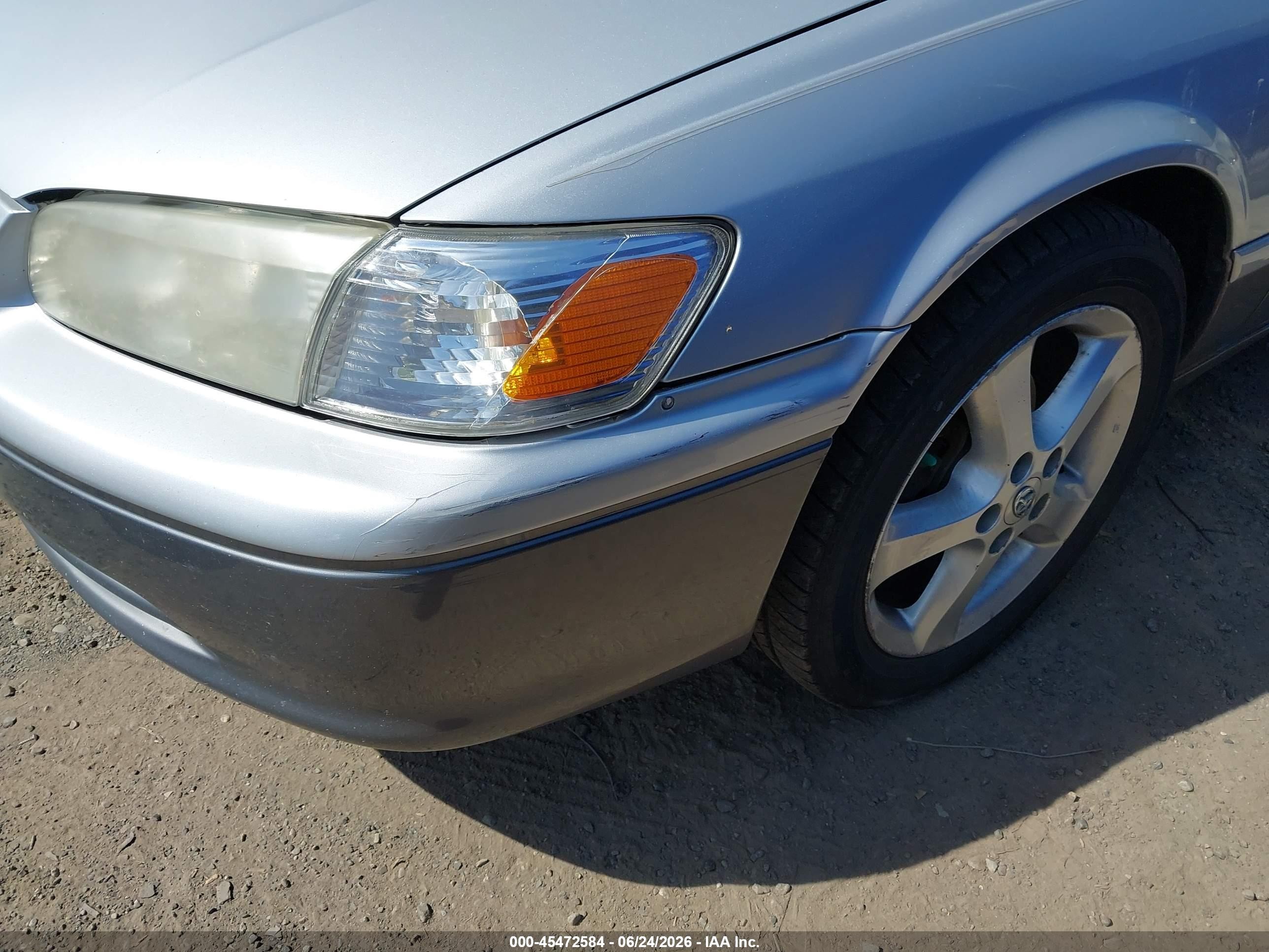 2001 Toyota Camry Le Silver vin: JT2BG22K210542435