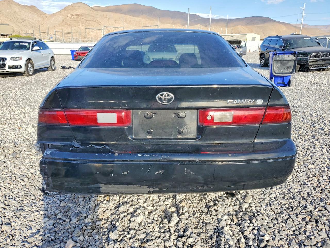 1998 Toyota Camry Le Black vin: JT2BG22K2W0110743