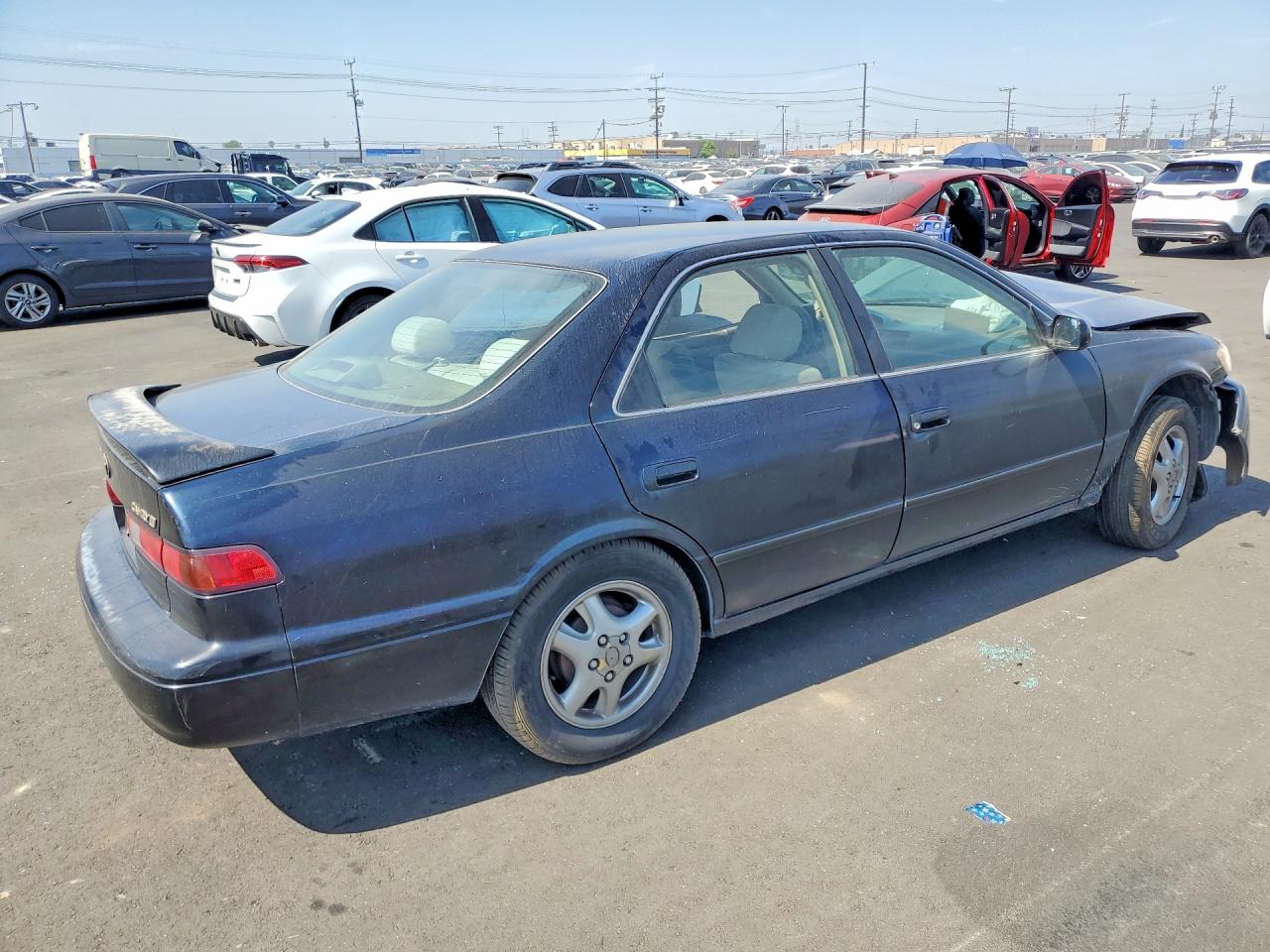 1998 Toyota Camry Le Black vin: JT2BG22K2W0113481