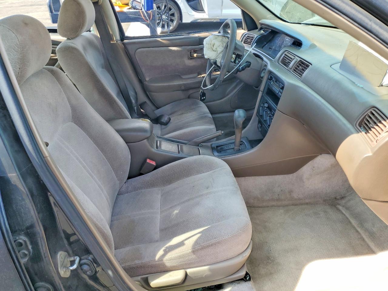 1998 Toyota Camry Le Black vin: JT2BG22K2W0113481