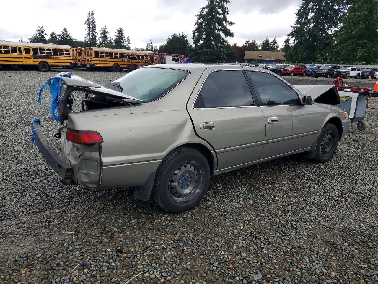 1998 Toyota Camry Le Серебряный vin: JT2BG22K2W0130989