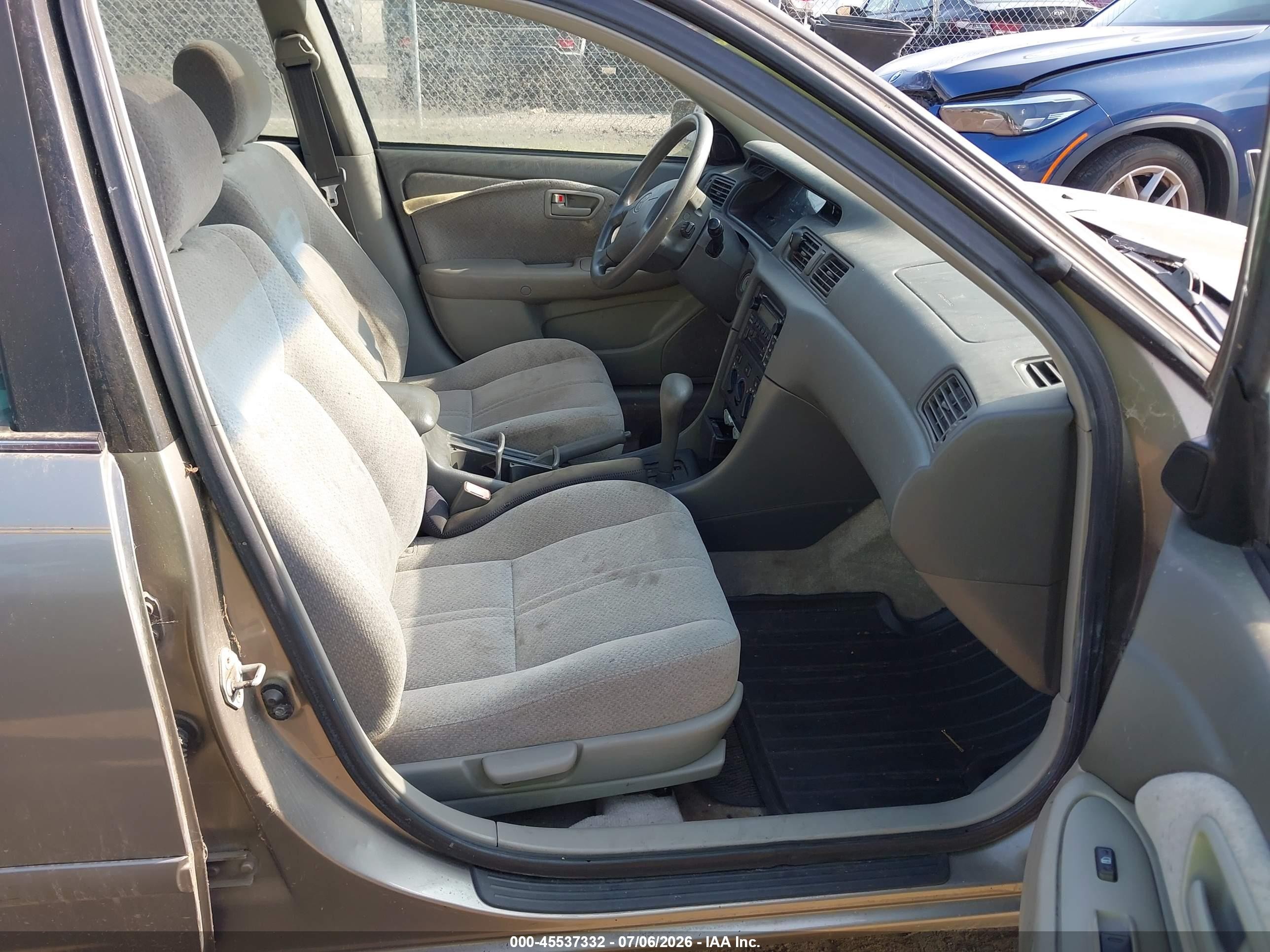 2000 Toyota Camry Le Silver vin: JT2BG22K2Y0406946