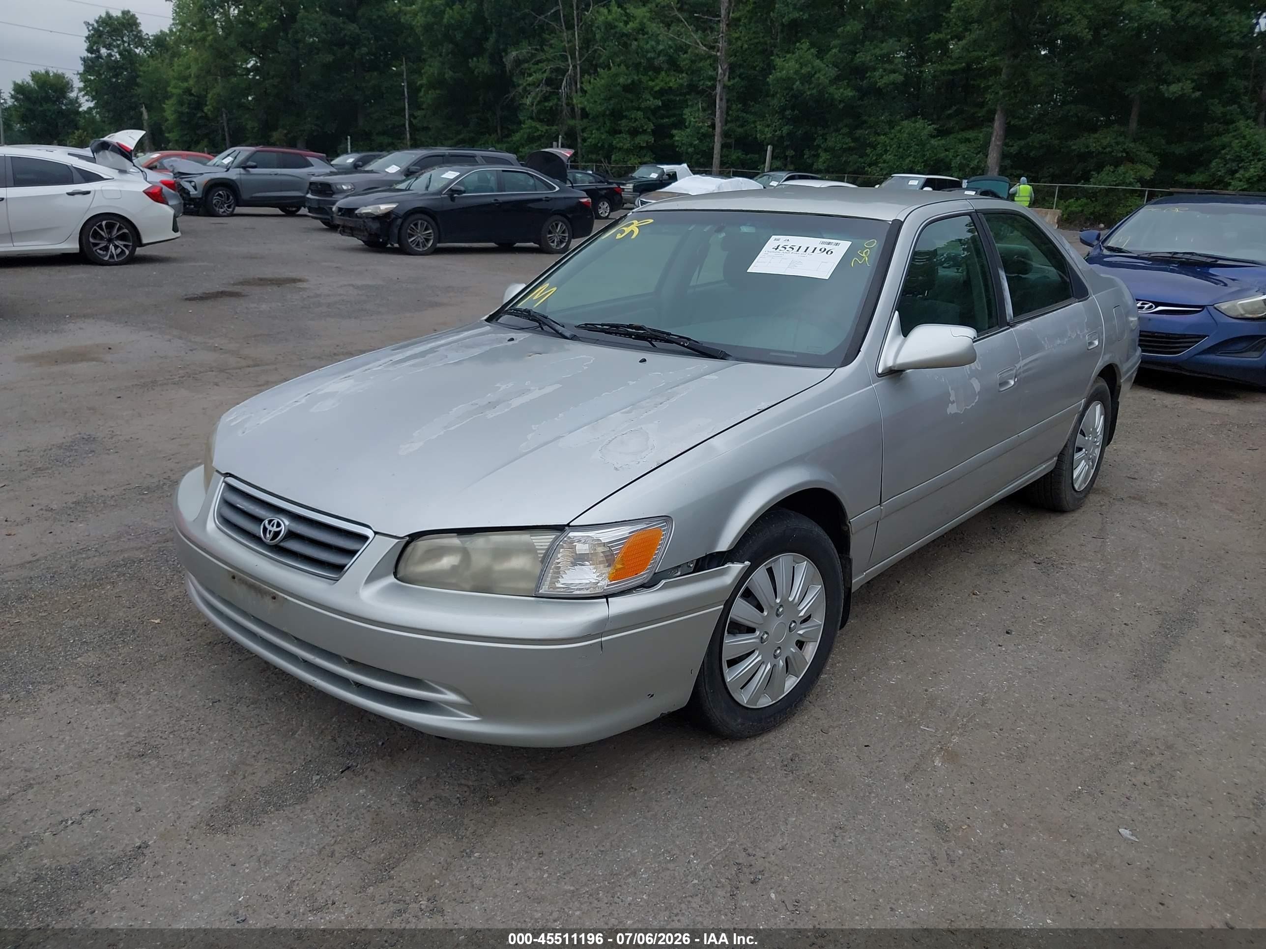 2000 Toyota Camry Le Silver vin: JT2BG22K2Y0424184