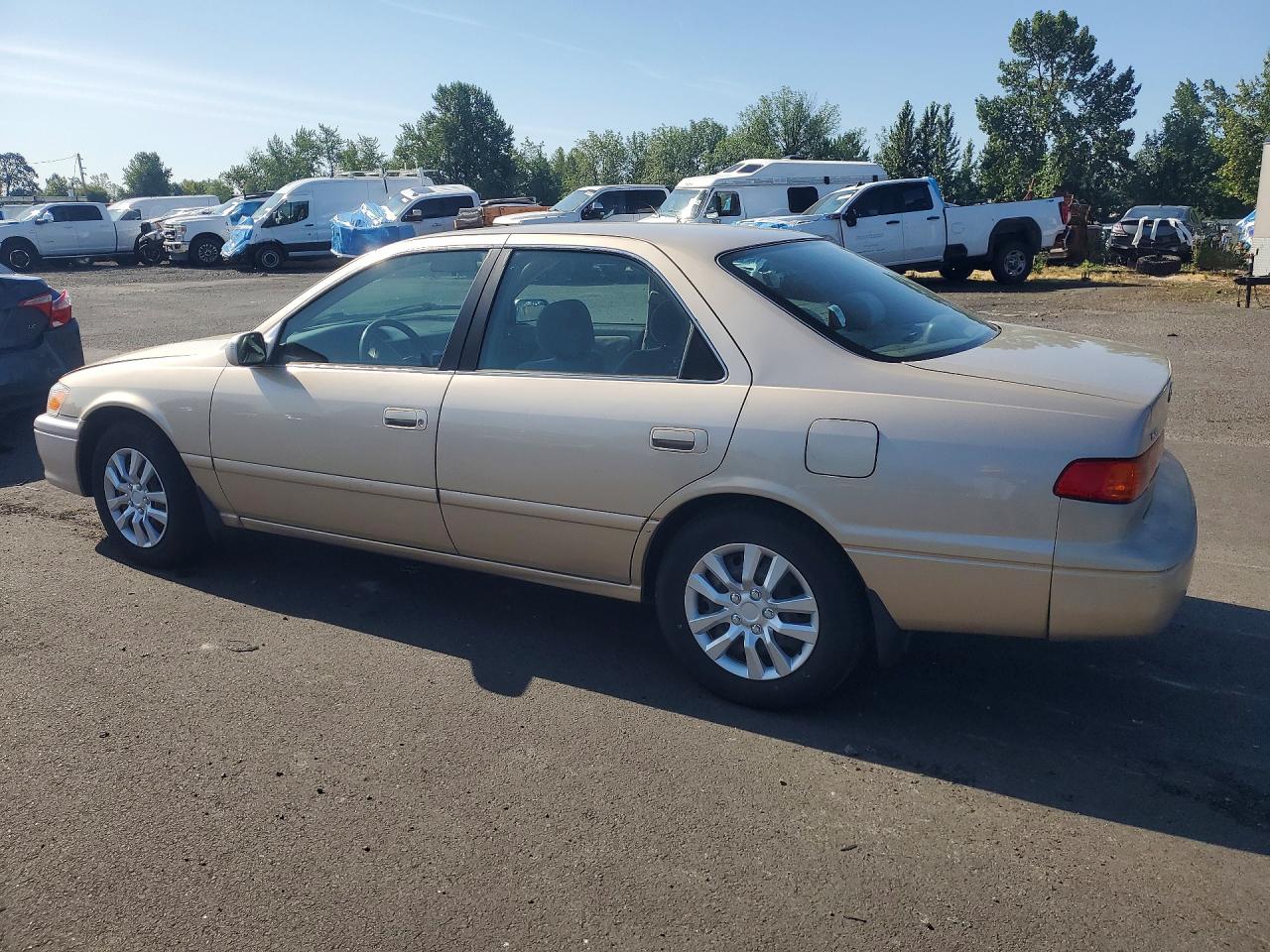 2000 Toyota Camry Le Желто-коричневый vin: JT2BG22K2Y0425707