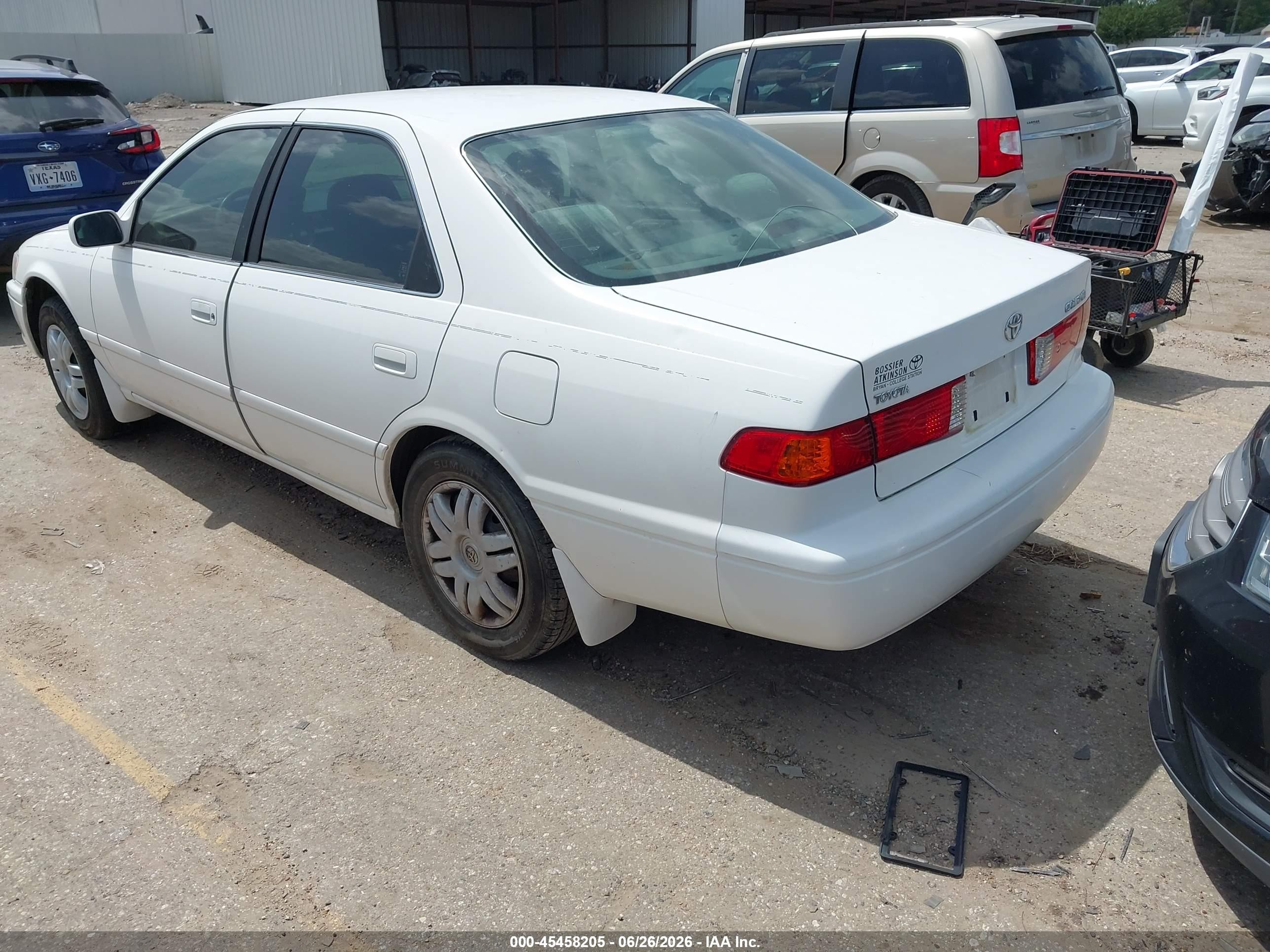 2000 Toyota Camry Le White vin: JT2BG22K2Y0434147