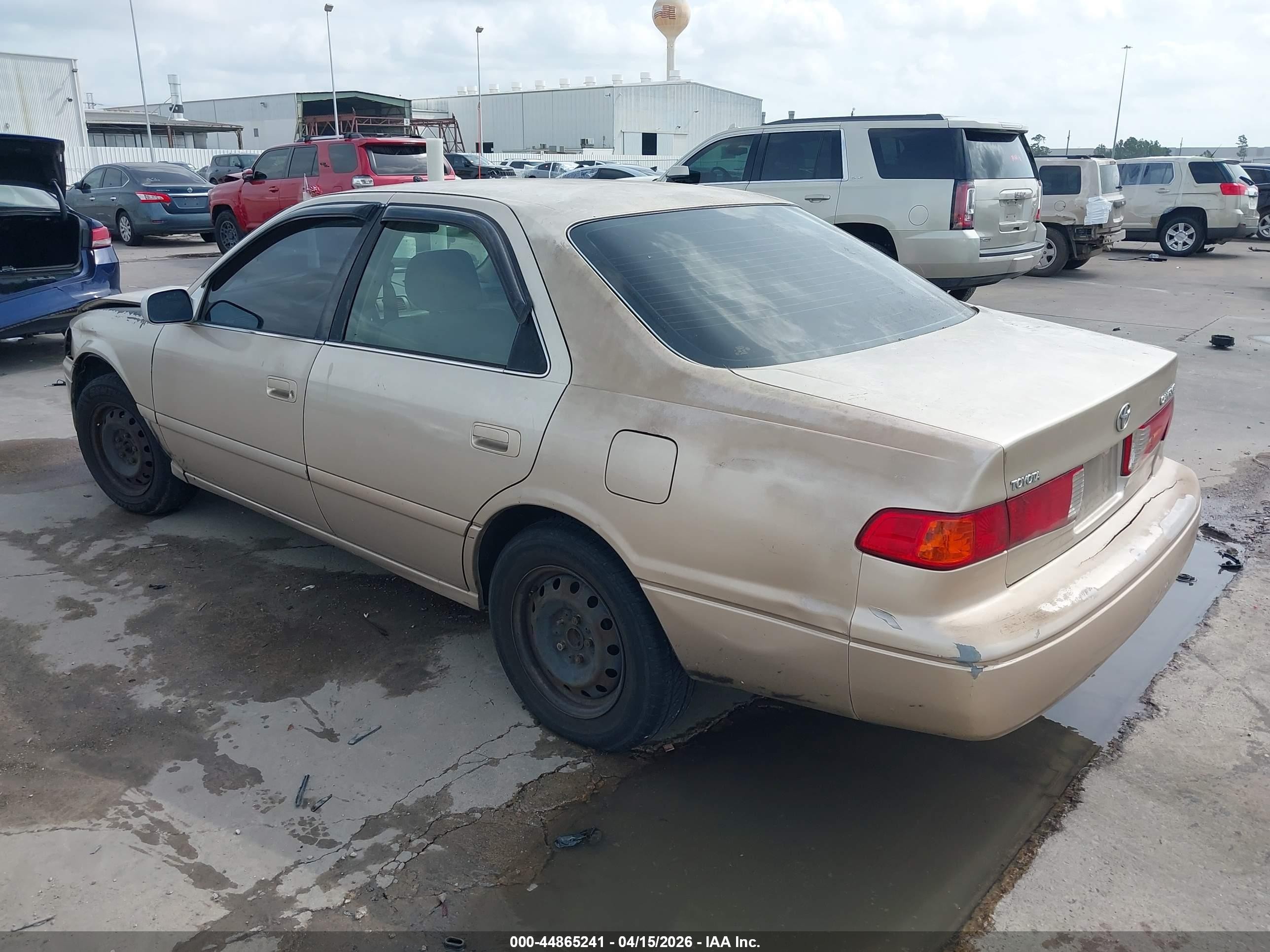 2000 Toyota Camry Le Tan vin: JT2BG22K2Y0438893