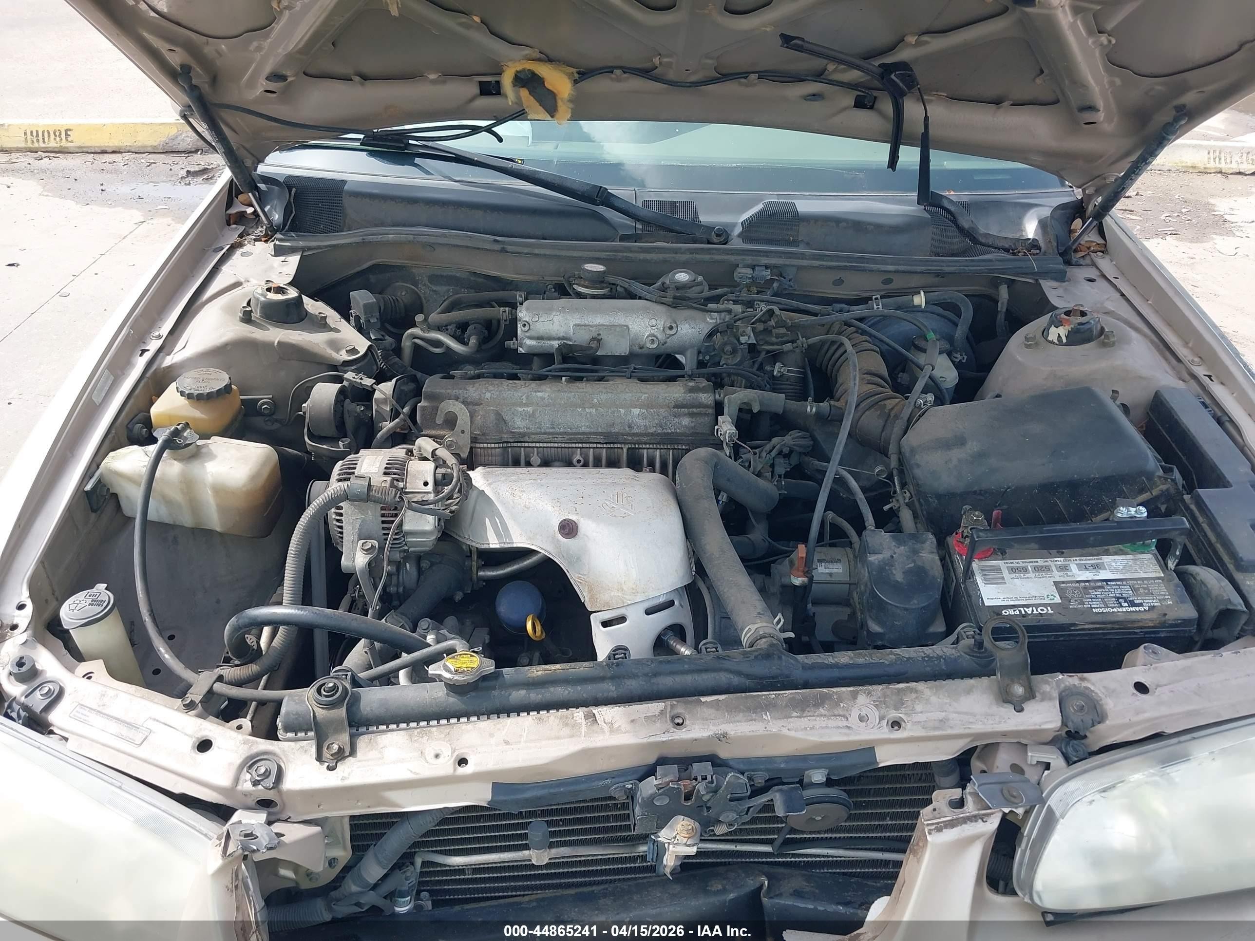 2000 Toyota Camry Le Tan vin: JT2BG22K2Y0438893