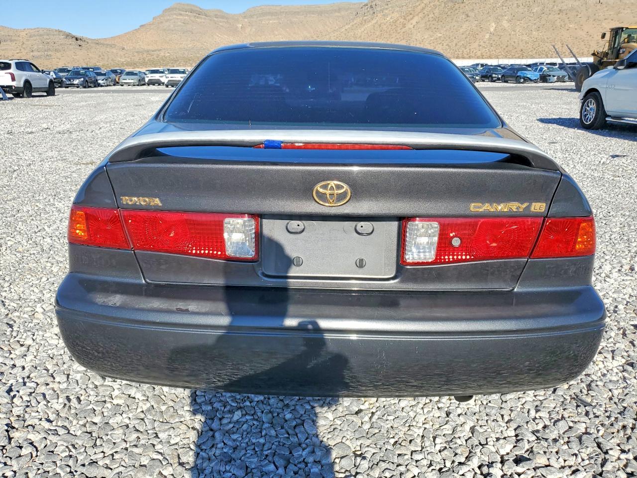 2000 Toyota Camry Ce Серый vin: JT2BG22K2Y0493389