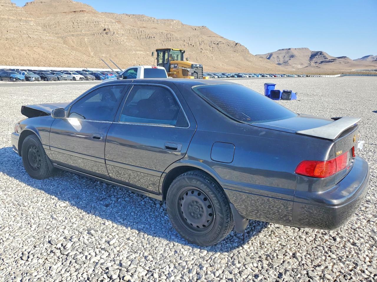 2000 Toyota Camry Ce Серый vin: JT2BG22K2Y0493389