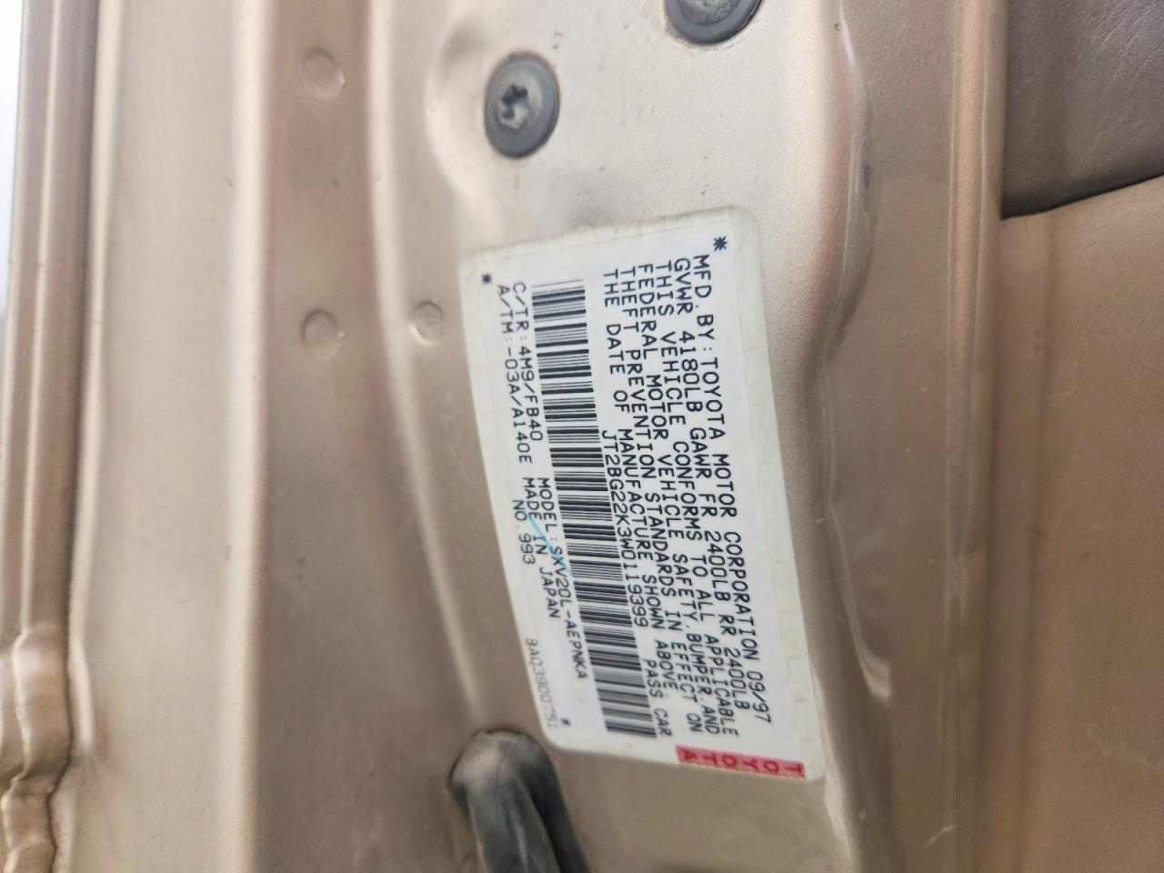 1998 Toyota Camry Le Золотой vin: JT2BG22K3W0119399