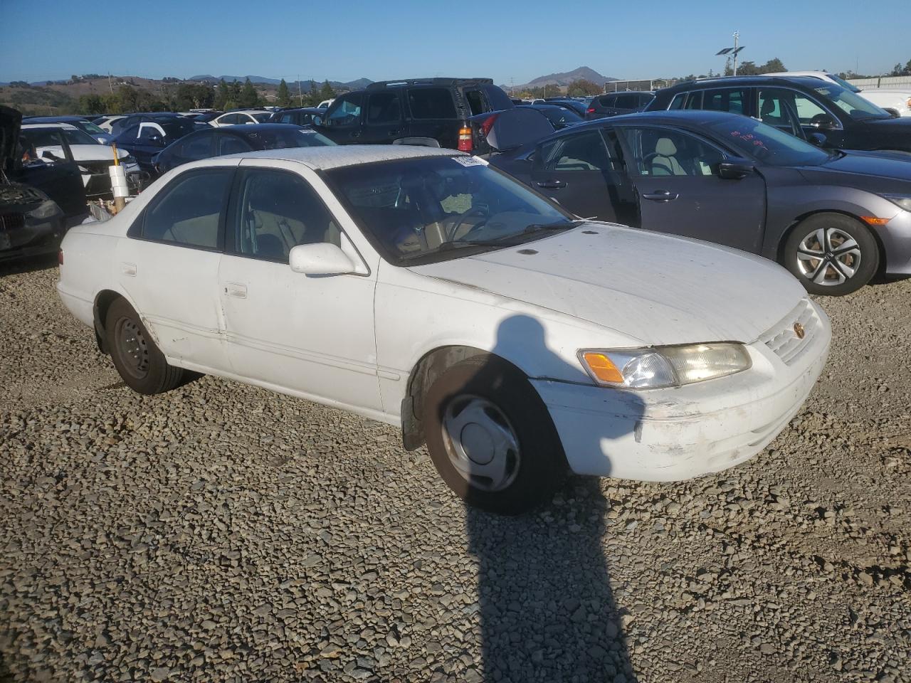 1998 Toyota Camry Ce Белый vin: JT2BG22K3W0119533