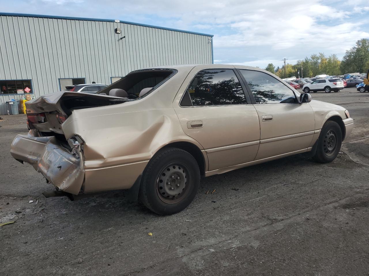 1998 Toyota Camry Ce Золотой vin: JT2BG22K3W0179263