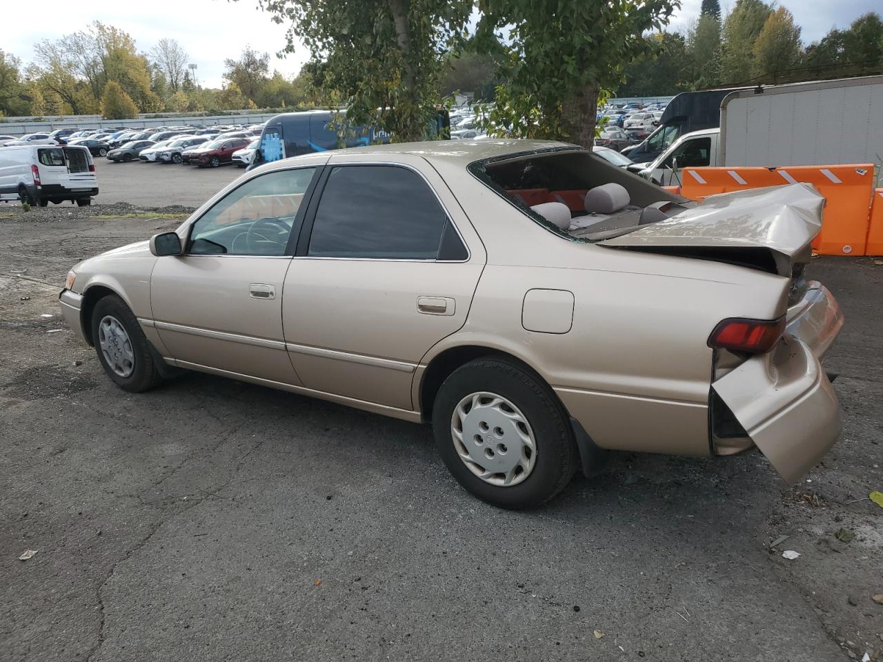 1998 Toyota Camry Ce Золотой vin: JT2BG22K3W0179263