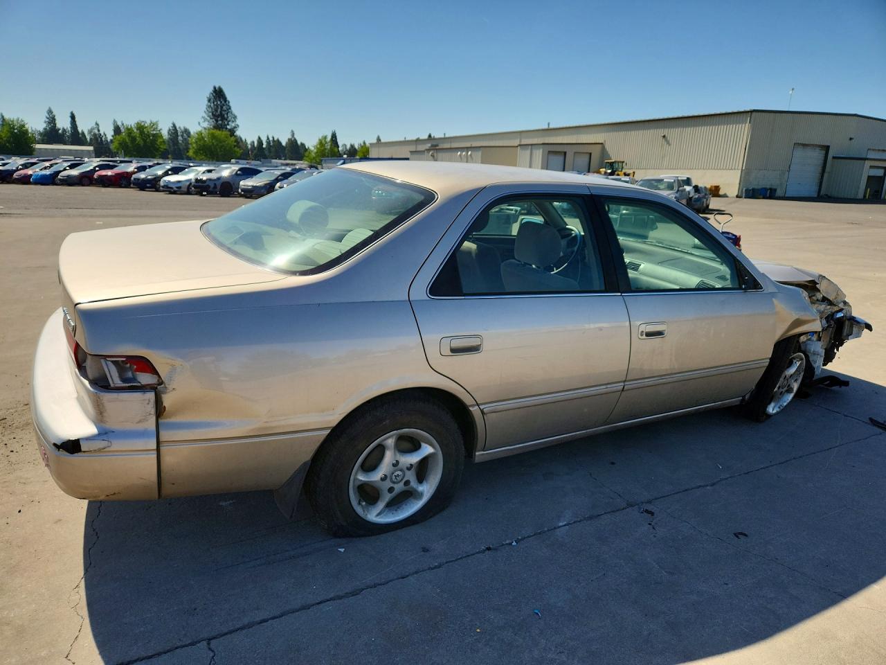 1999 Toyota Camry Le Beige vin: JT2BG22K3X0360400