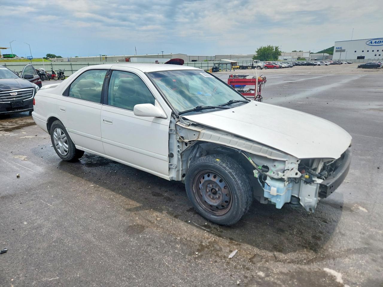 2000 Toyota Camry Le White vin: JT2BG22K3Y0498536