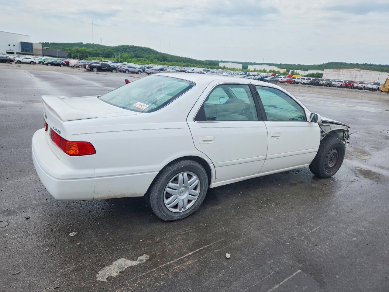 2000 Toyota Camry Le White vin: JT2BG22K3Y0498536