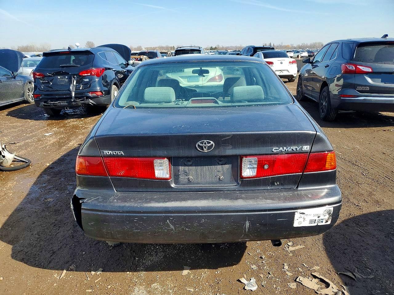 2000 Toyota Camry Le Gray vin: JT2BG22K3Y0530711