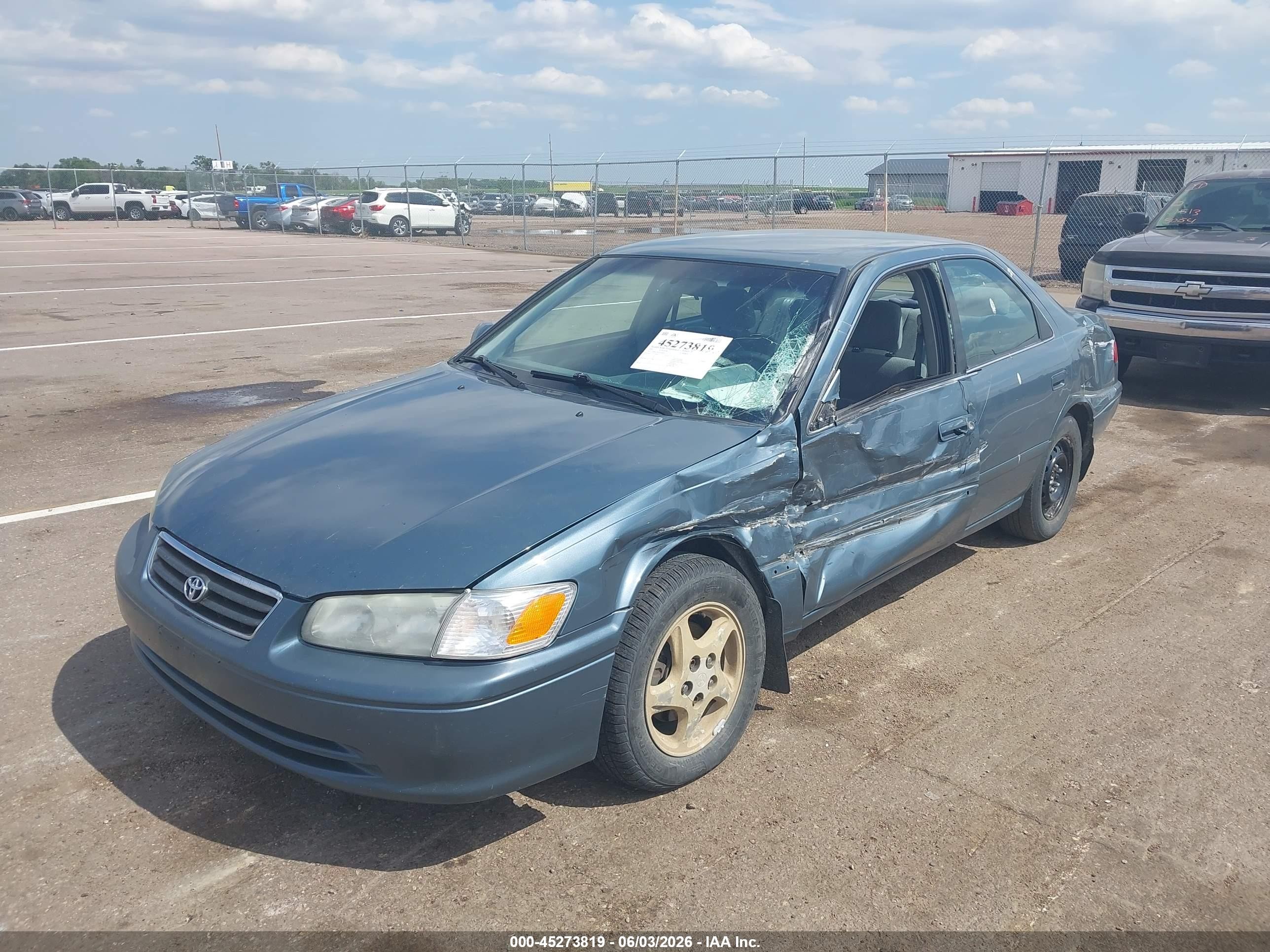 2001 Toyota Camry Le Light Blue vin: JT2BG22K410598487