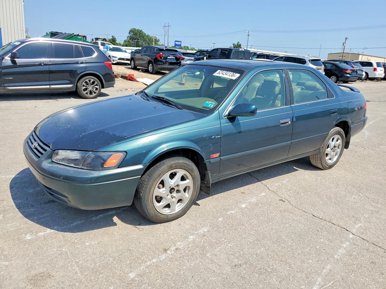 1998 Toyota Camry Le Green vin: JT2BG22K4W0118620
