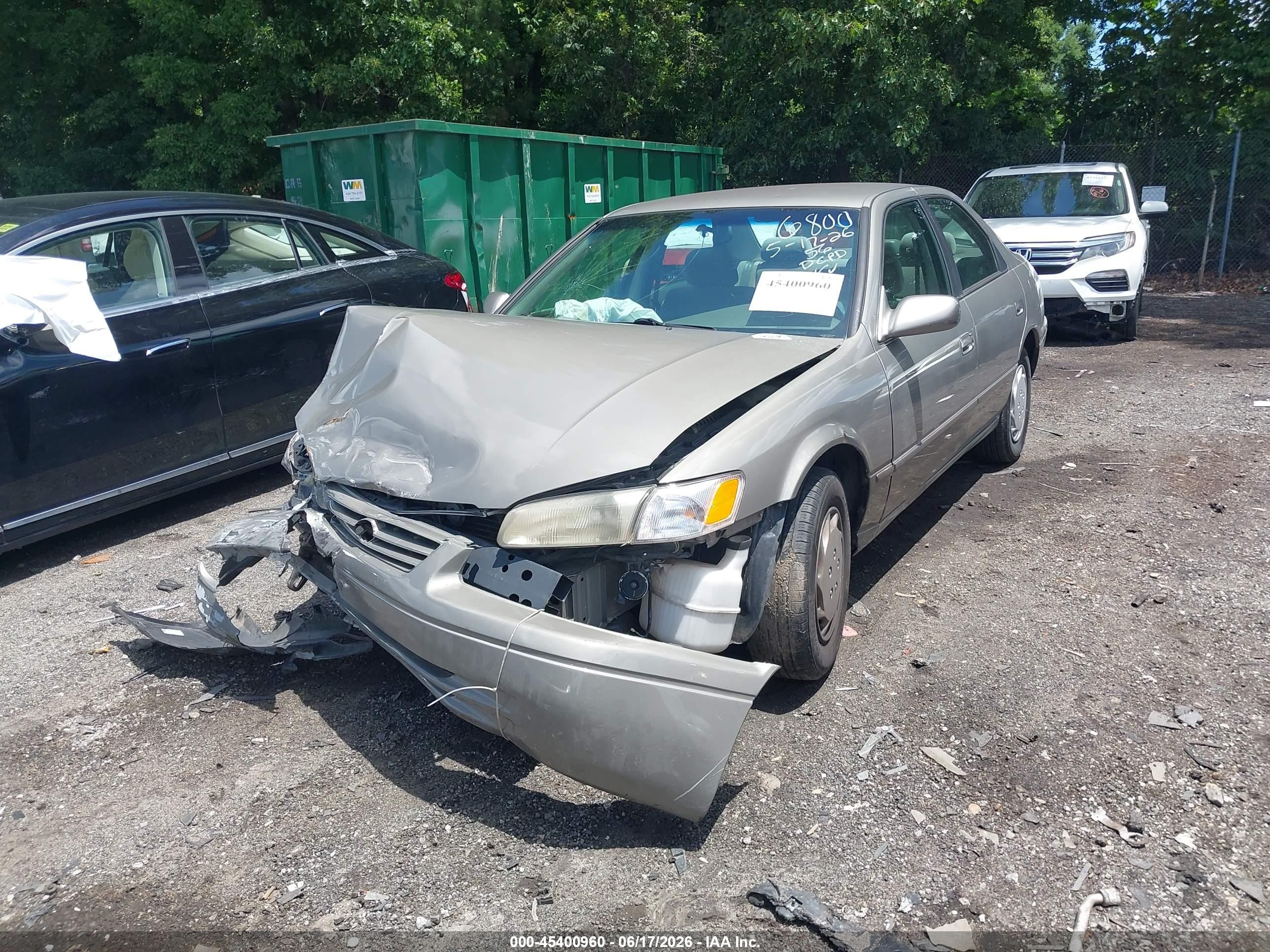 1998 Toyota Camry Le Золотой vin: JT2BG22K4W0166800