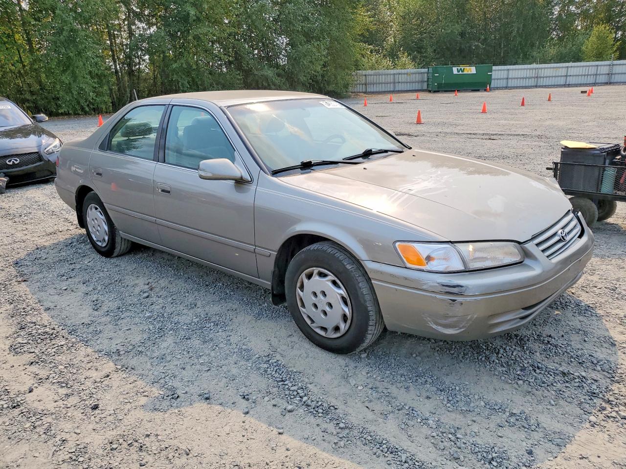 1999 Toyota Camry Le Желто-коричневый vin: JT2BG22K4X0331925
