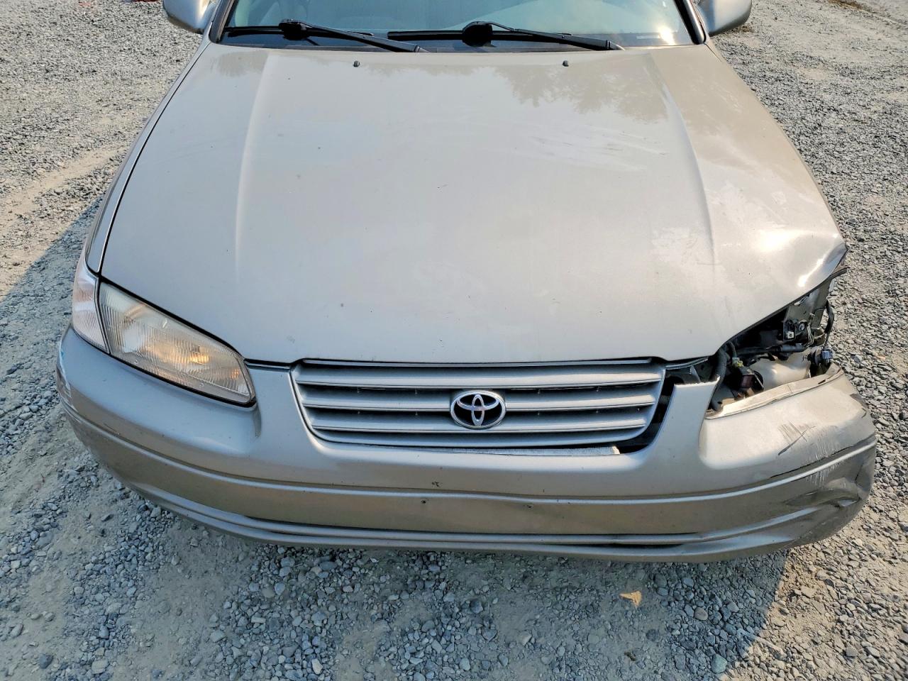 1999 Toyota Camry Le Желто-коричневый vin: JT2BG22K4X0331925