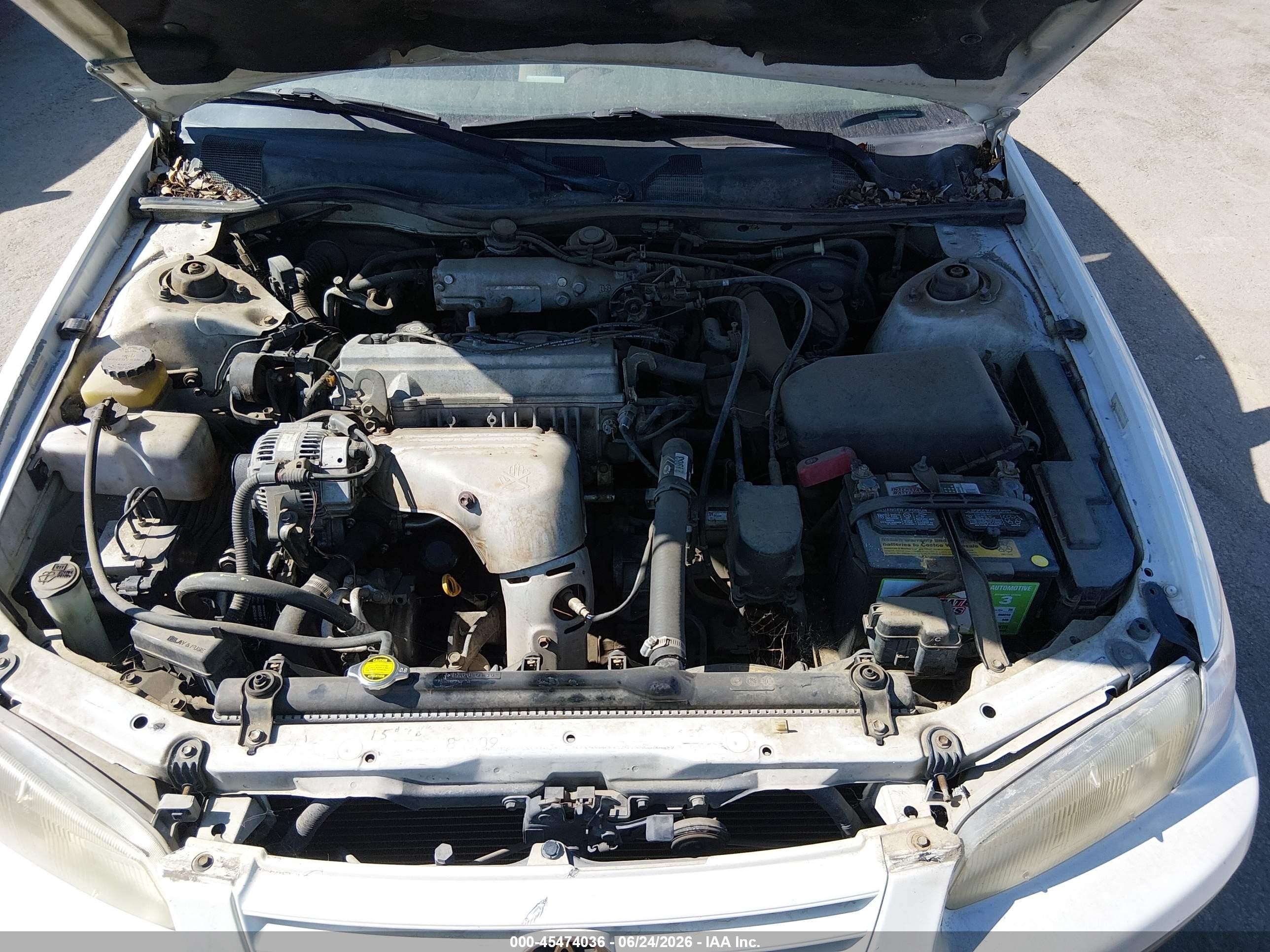 1999 Toyota Camry Le Белый vin: JT2BG22K4X0370448
