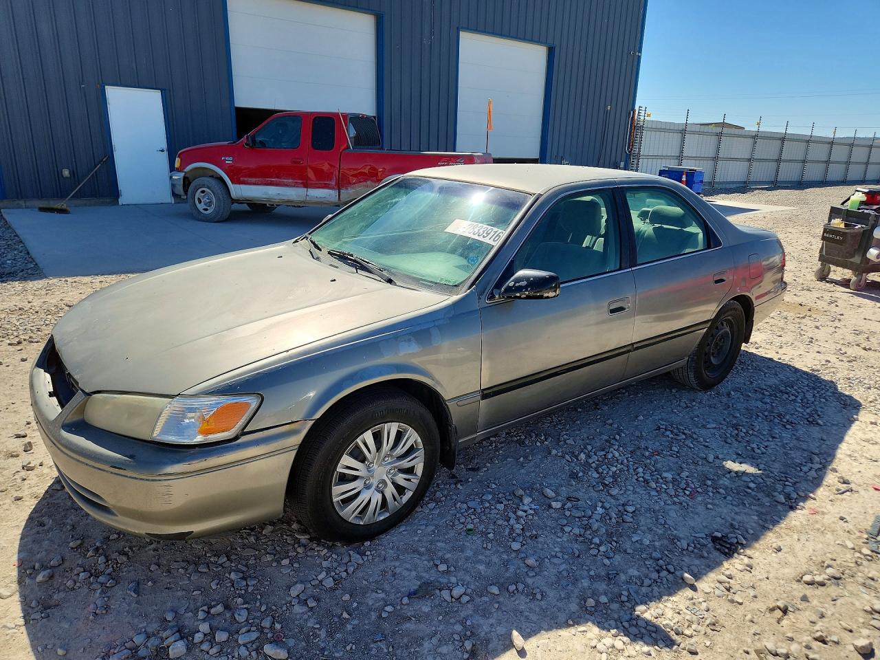 2000 Toyota Camry Le Gray vin: JT2BG22K4Y0406205