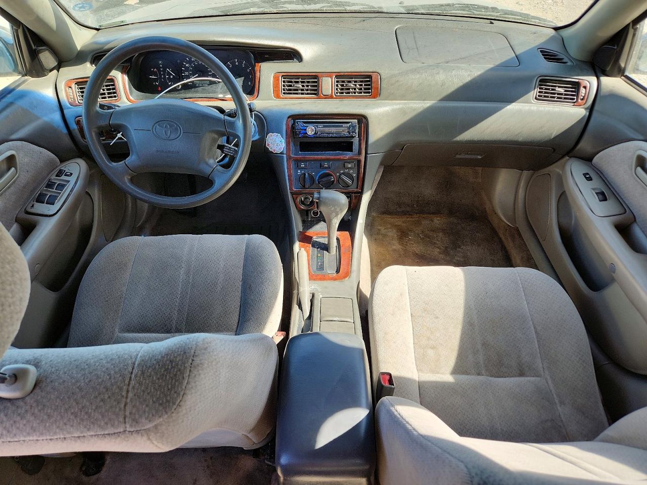 2000 Toyota Camry Le Gray vin: JT2BG22K4Y0406205