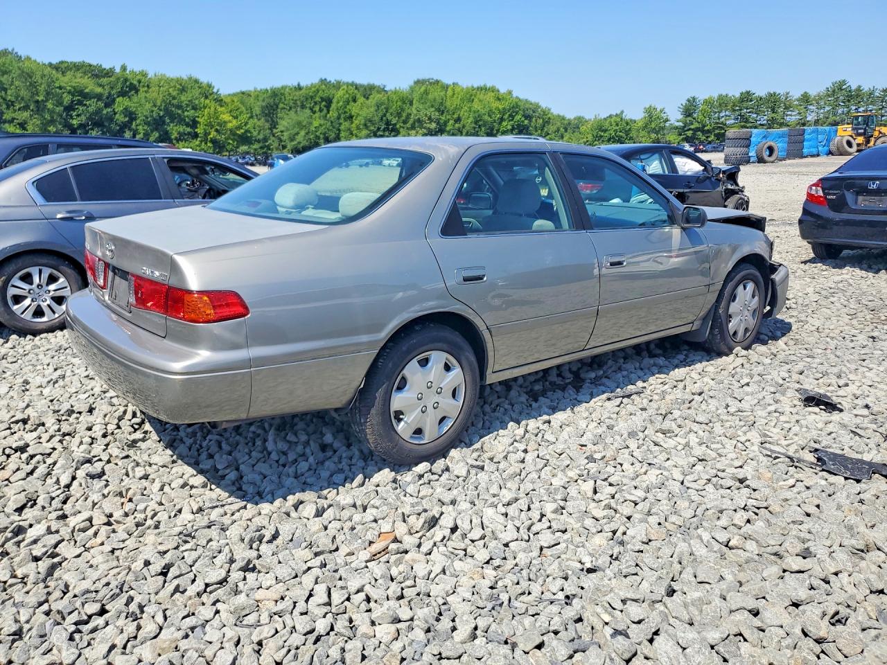 2000 Toyota Camry Le Бежевый vin: JT2BG22K4Y0419357