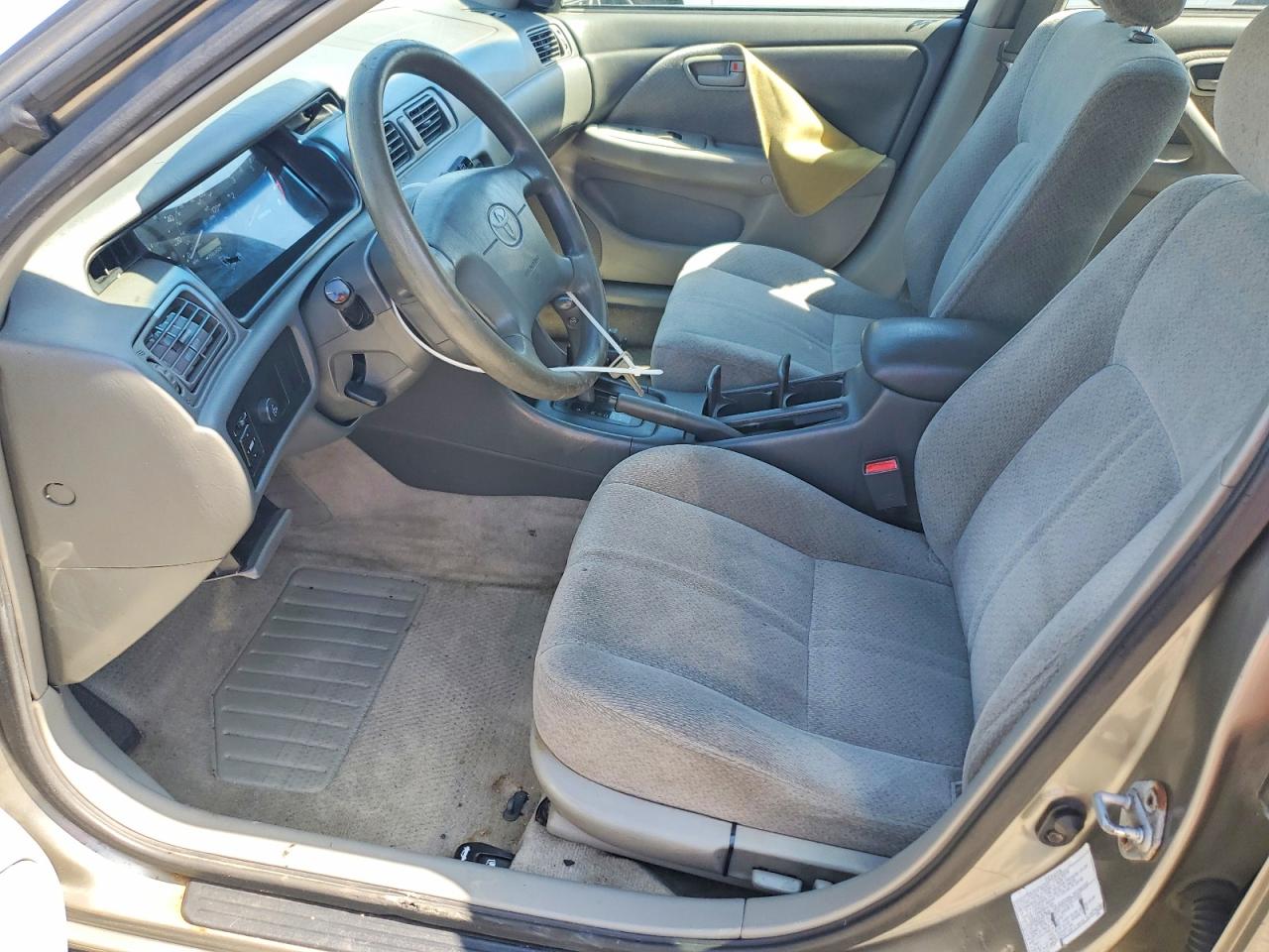 2000 Toyota Camry Le Бежевый vin: JT2BG22K4Y0419357