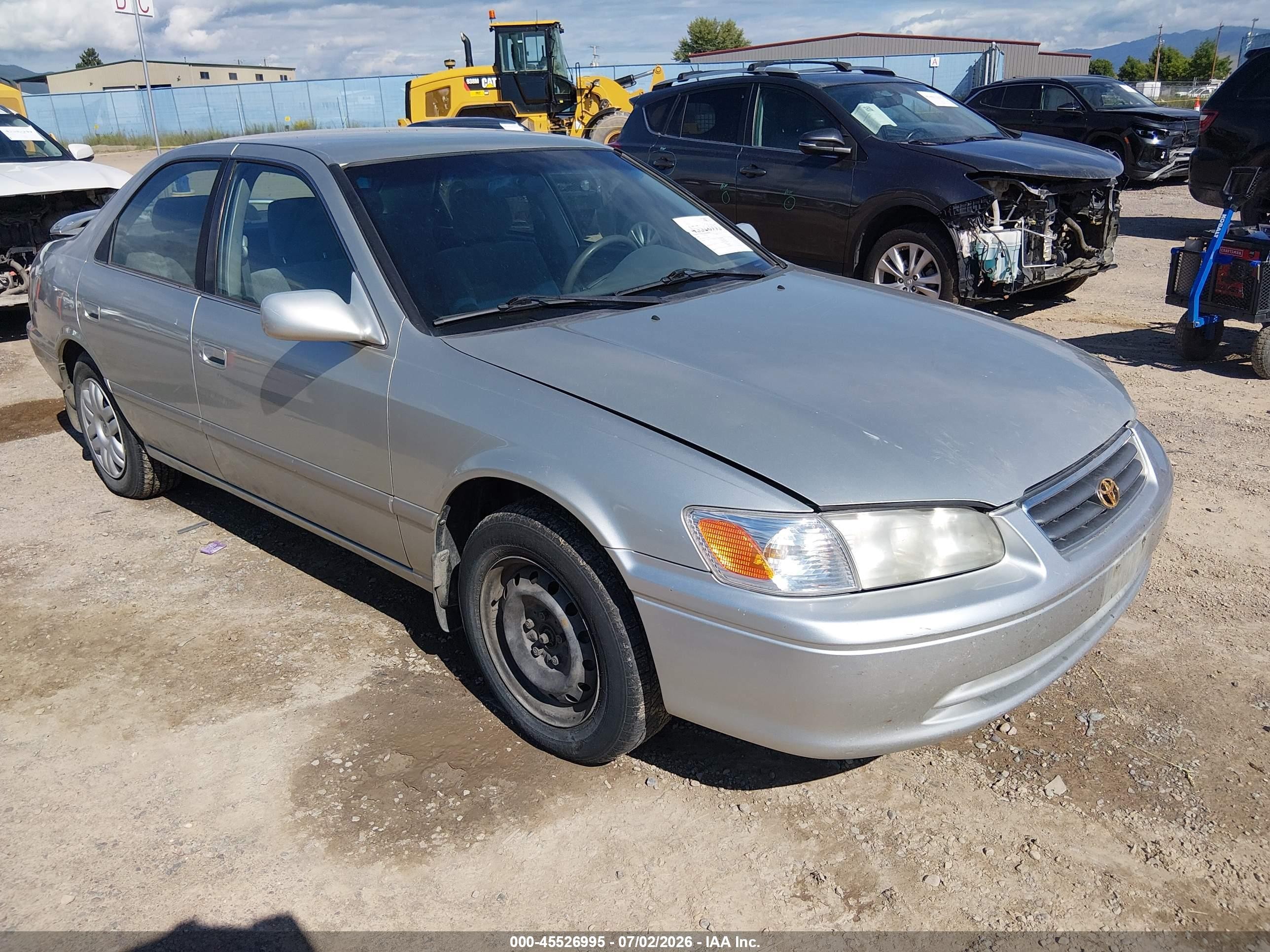 2000 Toyota Camry Le Silver vin: JT2BG22K4Y0421691