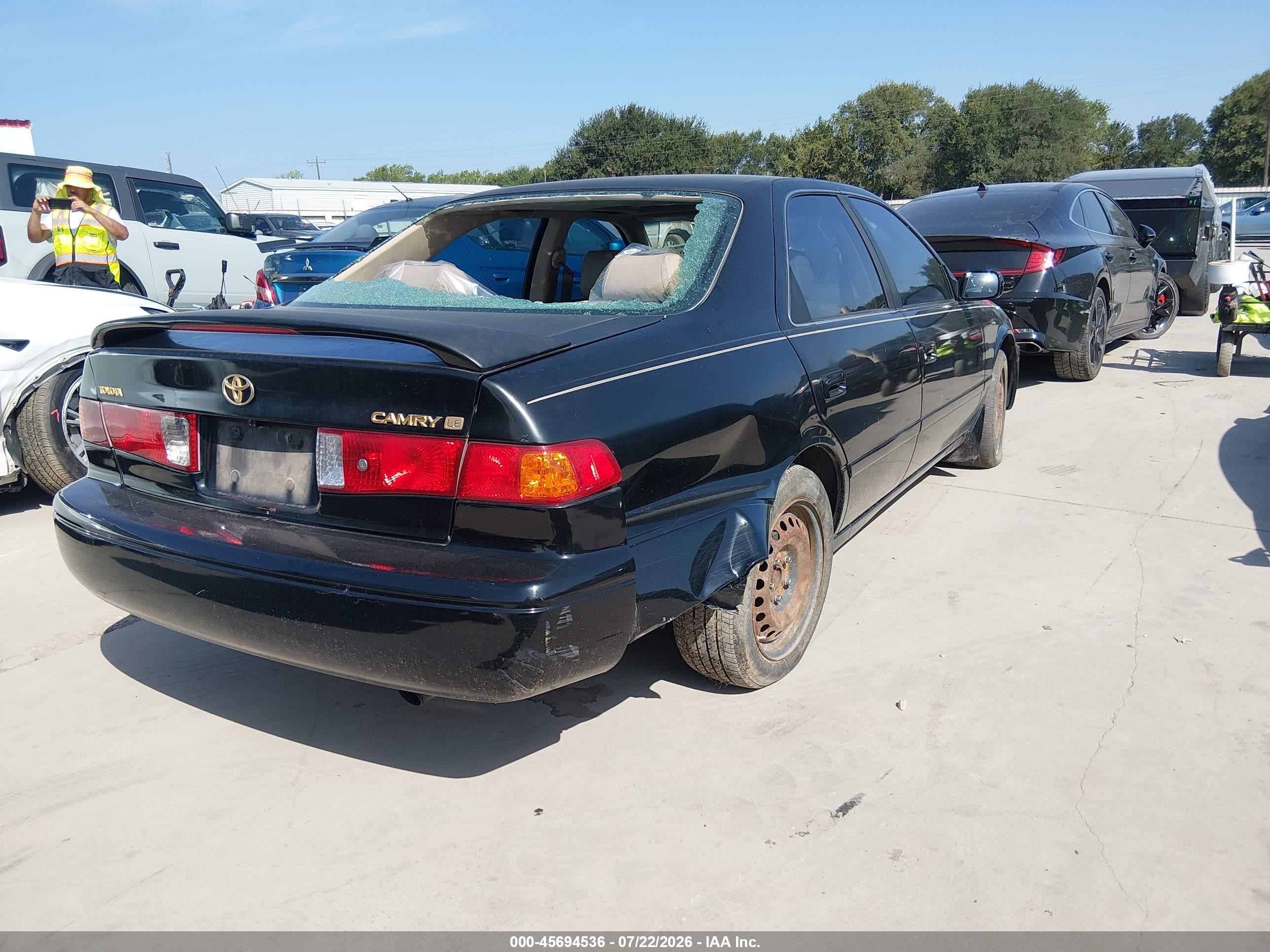 2000 Toyota Camry Le Black vin: JT2BG22K4Y0455520