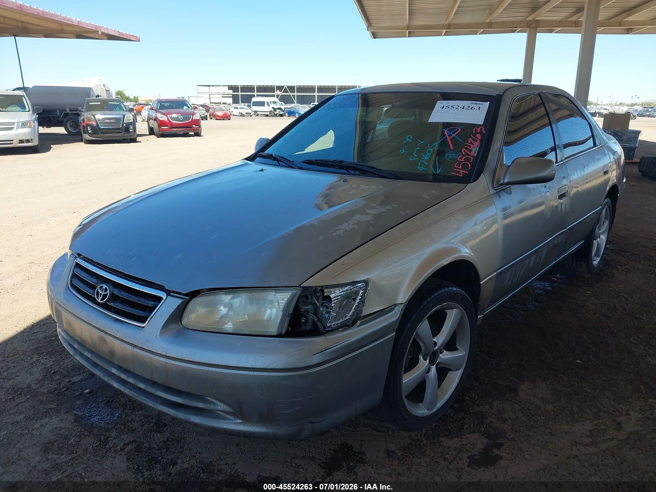 2000 Toyota Camry Le Gray vin: JT2BG22K4Y0471605